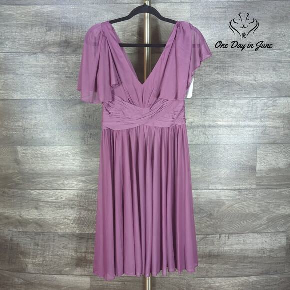 David's Bridal Long Mesh Sleeve Mini Dress Size 6 - Picture 1 of 6